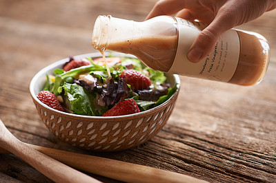Complement your salad with a delicious salad dressing