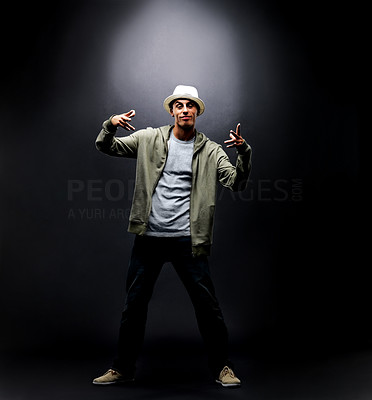Young male hip hop dancer posing - Copyspace